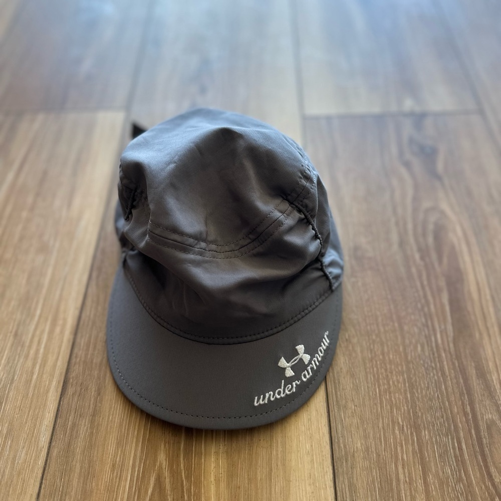 Under Armour womens gray cap one size